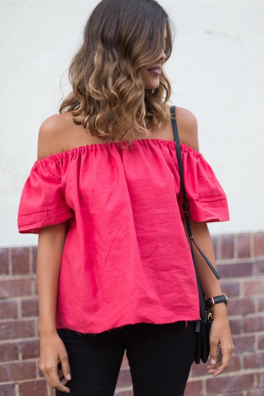 DIY Off shoulder top from an old T-shirt