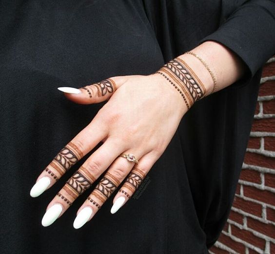  Simple Mehndi Designs For Fingers Fashion in India Threads