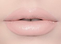 Light lipstick for fuller lips