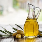 Olive oil as natural makeup remover
