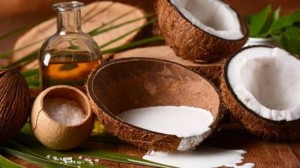 Coconut milk for hair mask and natural conditioner