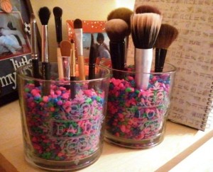 Reuse glass jar to keep makeup brushes