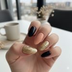Nude nails black