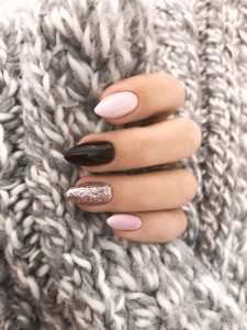 Nail art for winters
