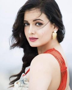 Dia Mirza Makeup tips for flawless skin