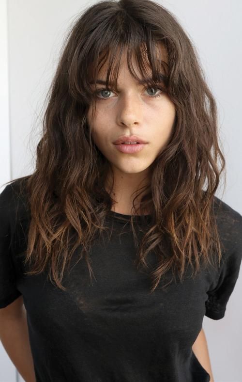 How to create bangs without cutting your hair