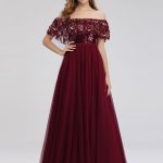 How to choose a prom dress for Pear body type?