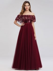 How to choose a prom dress for Pear body type?