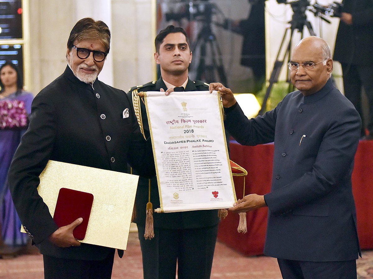 Amitabh-Bacchan-honoured-with-Dadasaheb-Phalke-Award-Threads-WeRIndia