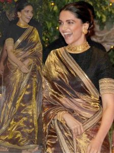 Wearing plain saree with matching jewellery