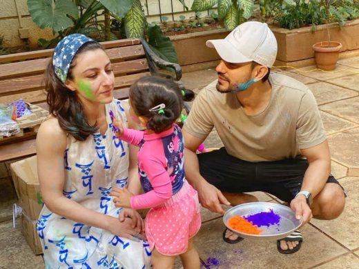 Holi wishes from Bollywood