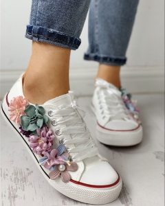 Embellishing white sneakers DIY