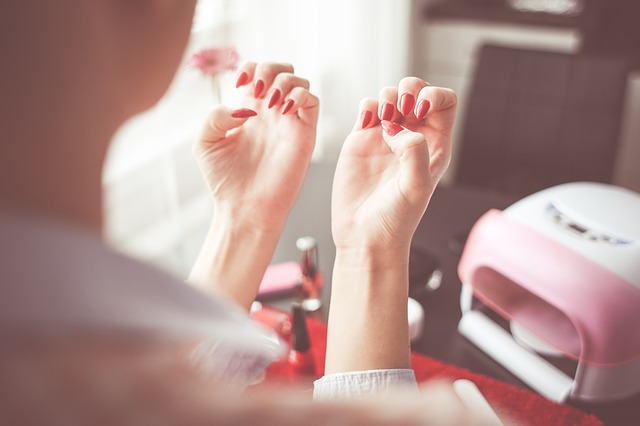 Habits which are bad for nail health