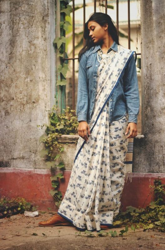 Jeans Saree Fashion: ಜೀನ್ಸ್‌ ಮೇಲೆ ಸೀರೆ ಧರಿಸಿದರೆ ಹೇಗಿರುತ್ತದೆ? ಜೀನ್ಸ್‌ ಸೀರೆ  ಫ್ಯಾಷನ್‌ ಟ್ರೆಂಡ್‌! - Vistara News