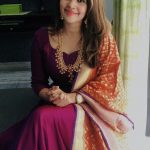 How To Wear A Banarsi Dupatta With Plain Ethnic Wear