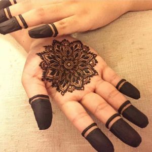 Simple and quick to make Mehndi designs