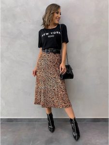Styling Black T-shirt for summers