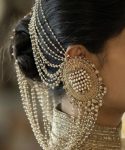 4 Ways To Match Bun Hairstyle With Chunky Earrings
